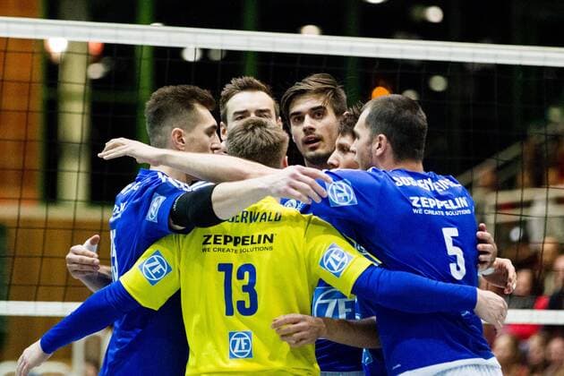 Freude Jubel Georg Klein (8 VfB) und Daniel Malescha (11 VfB); DVV-Pokal Achtelfinale: SSC Karlsruhe vs VfB Friedrichshafen, Albgauhalle, Karlsruhe-Ettlingen Germany, 20161026; Karlsruhe-Ettlingen Copyright: xWuechnerx xEibner-Pressefotox EP_nwr