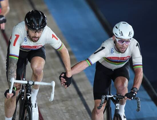 PARIS 2024, OLYMPIC LEGENDS: Bradley Wiggins October 27, 2016 - London, England, United Kingdom - L-R Bradley Wiggins and Mark Cavendishof Great Britain compete in the Team Elimination during day three of the Six Day London Cycling Event at the Velodrome, Lee Valley Velopark, Queen Elizabeth Olympic Park, London, on October 27, 2016 in London, England. Cycling - Six Day London Cycling Event - Day Three  - ZUMAn230 20161027_zaa_n230_278