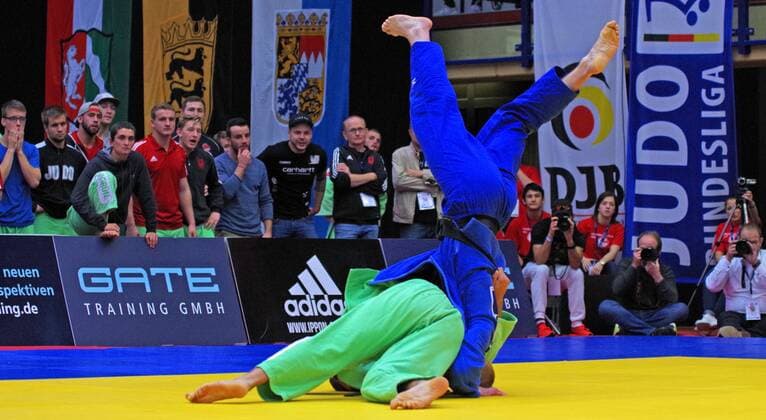 Judo, Bundesliga Finale in Hamburg Halbfinale beim Bundesliga-Finale der Männer in Hamburg zwischen dem Hamburger Judo-Team (Blau) und SU Witten Annen (Grün).