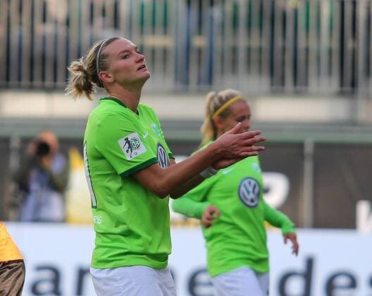 VfL vs Frankfurt, Frauen Wolfsburg, Deutschland. 30.10.2016, FUßBALL - VfL Wolfsburg vs 1. FFC Frankfurt, 1. Allianz Frauen Bundesliga, Saison 2016-17. Bild zeigt: Alexandra Popp (VfL Wolfsburg) Wolfsburg