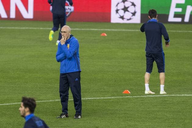 Rostov s Coach Ivan Daniliantz during the oficial training before the match of UEFA Champions League between Atletico de Madrid and FC Rostov, at Vicente Calderon Stadium, Madrid, Spain. October 31, 2016.  (20161031010)