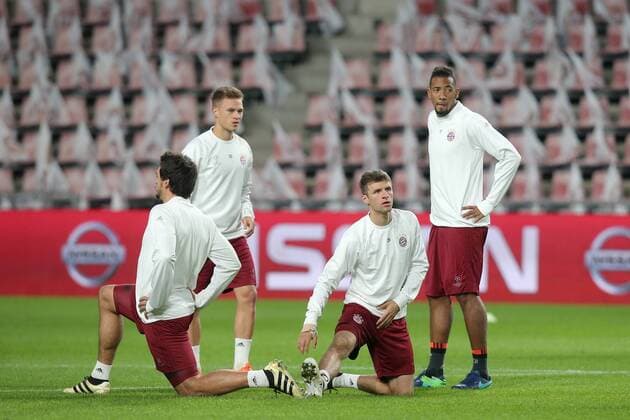 Mats Hummels (FC Bayern Muenchen 5) Joshua Kimmich (FC Bayern Muenchen 32) Thomas Mueller (FC Bayern Muenchen 25) Jerome Boateng (FC Bayern Muenchen 17), Abschlusstraining , PSV Eindhoven vs. FC Bayern Muenchen, UEFA Champions League, Fussball, 31.10.2016, Eindhoven Copyright: xLangerx xEibner-Pressefotox EP_HLR