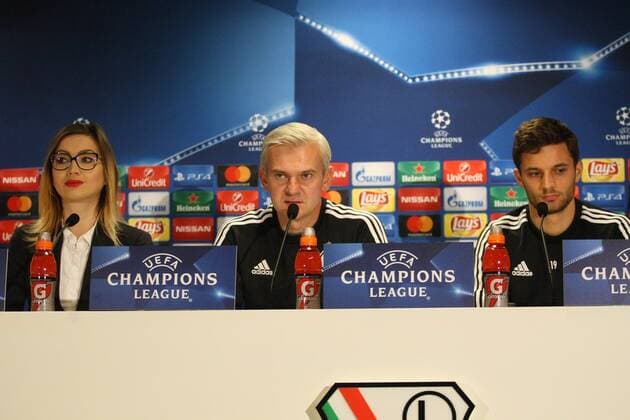 Fußball, CL, PK Legia Warschau Pressekonferenz Legia Warschau IZA KUS JACEK MAGIERA BARTOSZ BERESZYNSKI  161101MSZ008