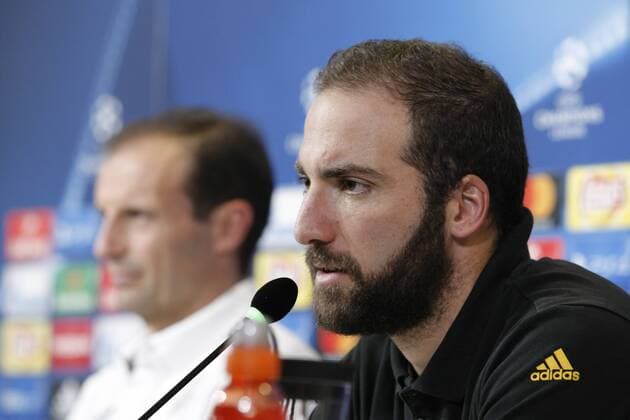November 1, 2016 - Turin, Italy - Juventus forward Gonzalo Higuain from Argentina during a press conference PK Pressekonferenz on the eve of the UEFA Champions League football match Juventus Vs Olympique Lyonnais on November 1, 2016 at the Juventus Stadium in Turin. Press Conference Juventus  - ZUMAn230 20161101_zaa_n230_041