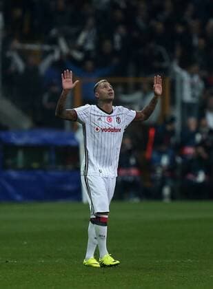 Besiktas Ricardo Quaresma celebrates his goal during a Champions League, group B soccer match, between Napoli and Besiktas at Vodafone Arena in Istanbul, 1st of November, 2016. (  Copyright: TolgaxAdanalix-xDepoxPhotos 15551935