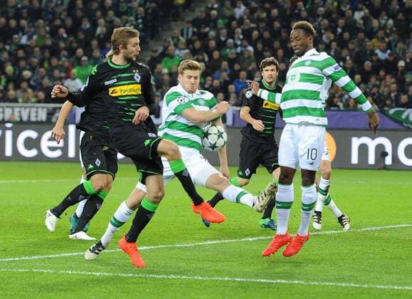 Bilder des Tages - SPORT 01.11.2016, xmhx, Fussball Champions League, Borussia Moenchengladbach - Celtic Glasgow, emspor, v.l. Christoph Kramer (Borussia Moenchengladbach), Stuart Armstrong (Celtic Glasgow), Moussa Dembele (Celtic Glasgow) Moenchengladbach