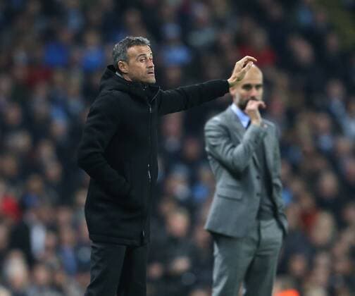 Bilder des Tages - SPORT Luis Enrique manager of Barcelona directs his players as Josep Guardiola manager of Manchester City looks worried during the Champions League Group C match at the Etihad Stadium, Manchester. Picture date: November 1st, 2016. Pic Simon Bellis Sportimage EDITORIAL USE ONLY. No use with unauthorised audio, video, data, fixture lists, club league logos or live services. Online in-match use limited to 120 images, no video emulation. No use in betting, games or single club league player publications.