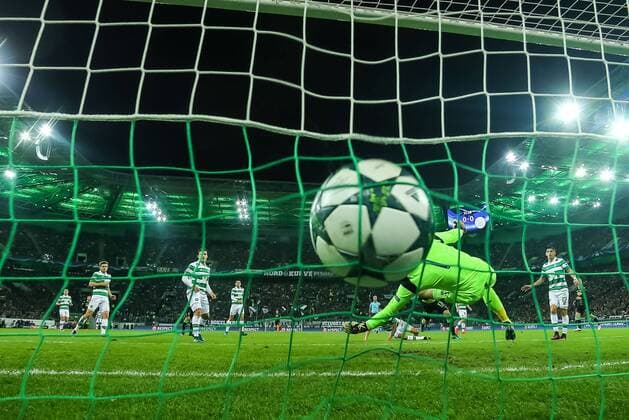 Moenchengladbach, Germany 01.11.2016, UEFA Champions League - 2016 17 Season, Group C - Matchday 4, Borussia Moenchengladbach - Celtic Glasgow, Lars Stindl (BMG) erzielt das 1:0 ( DeFodi048