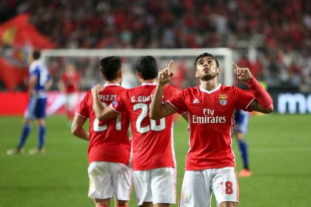 November 1, 2016 - Lisbon, Portugal - Benfica s midfielder Eduardo Salvio celebrates after scoring a goal during the UEFA Champions League group B football match SL Benfica vs Dynamo Kyiv in Lisbon, Portugal on November 1, 2016. SL Benfica v FC Dynamo Kyiv - UEFA Champions League  - ZUMAn230 20161101_zaa_n230_155