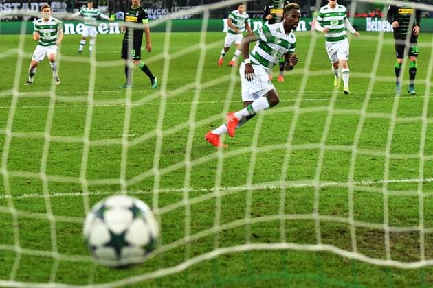 GER, Borussia Mönchengladbach (GER) vs. Celtic Glasgow (SCO) 01.11.2016, Borussia Park , Moenchengladbach , CL, Gruppe C, 4. Spieltag, GER, Borussia Mönchengladbach (GER) vs. Celtic Glasgow (SCO) im Bild: elfmeter für Celtic MOUSSA DEMBÉLÉ (Glasgow 10), schießt das Tor Foto © nordphoto Meuter nordphotox xMeuter
