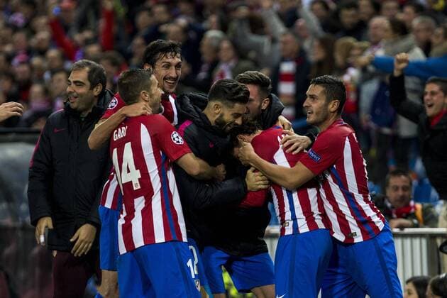 Atletico de Madrid s Antoine Griezmann Saul Iniguez Gabi Fernandez Koke Resurrecccion Yannick Ferreira Carrasco during the match of UEFA Champions League between Atletico de Madrid and FC Rostov, at Vicente Calderon Stadium, Madrid, Spain. November 01, 2016.  (20161101037)
