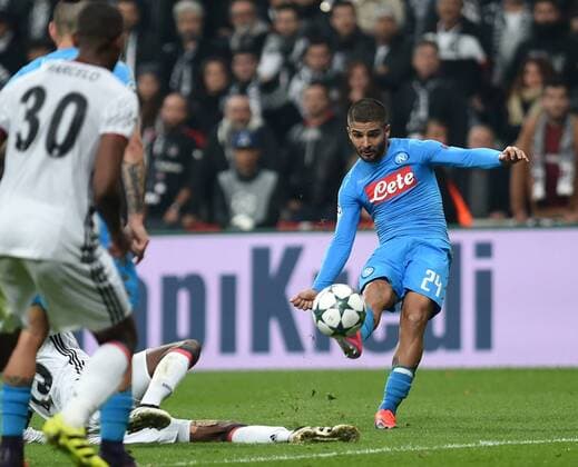 (161102) -- ISTANBUL, Nov. 2, 2016 -- Napoli s Lorenzo Insigne (R) shoots during the UEFA Champions League Group B match between Besiktas and Napoli in Istanbul, Turkey, on Nov. 1, 2016. Besiktas 1-1 Napoli.The match ended in a 1-1 draw. ) (SP)TURKEY-ISTANBUL-SOCCER-UEFA CHAMPIONS LEAGUE-BESIKTAS VS NAPOLI HexCanling 