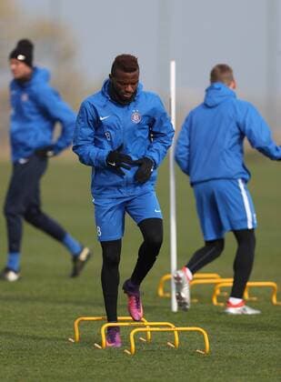 SOCCER - EL, A.Wien vs Roma, preview STEINBRUNN,AUSTRIA,02.NOV.16 - SOCCER - UEFA Europa League, group stage, FK Austria Wien vs AS Roma, preview, training of A.Wien. Image shows Olarenwaju Kayode (A.Wien). GEPAxpictures xChristianxOrt