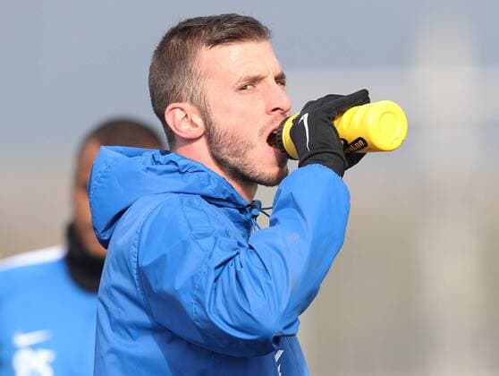 SOCCER - EL, A.Wien vs Roma, preview STEINBRUNN,AUSTRIA,02.NOV.16 - SOCCER - UEFA Europa League, group stage, FK Austria Wien vs AS Roma, preview, training of A.Wien. Image shows Petar Filipovic (A.Wien). Keywords: Bottle. GEPAxpictures xChristianxOrt