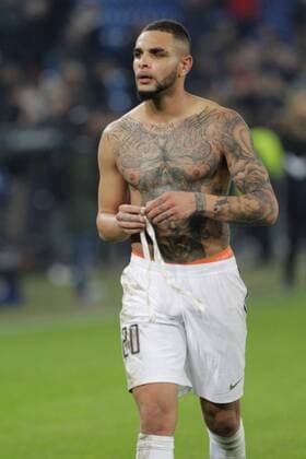01 11 2016. Basel, Switzerland. Layvin Kurzawa (Paris Saint Germain) celebrates his goal with teammates during league champion FC Basel match against Paris Saint Germain at St. Jakob Park in Basel, Switzerland xlaurent.lairysx  ActionPlus11806894