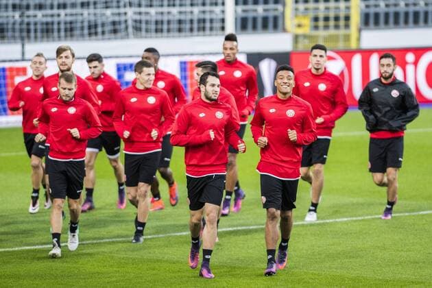 Illustration picture shows a training session of German soccer club 1. FSV Mainz 05, Wednesday 02 November 2016 in Brussels. Tomorrow Mainz is playing the fourth game of the group stage of the Europa League competition against Belgian team RSC Anderlecht, in the group C. LAURIExDIEFFEMBACQ  x04971217x