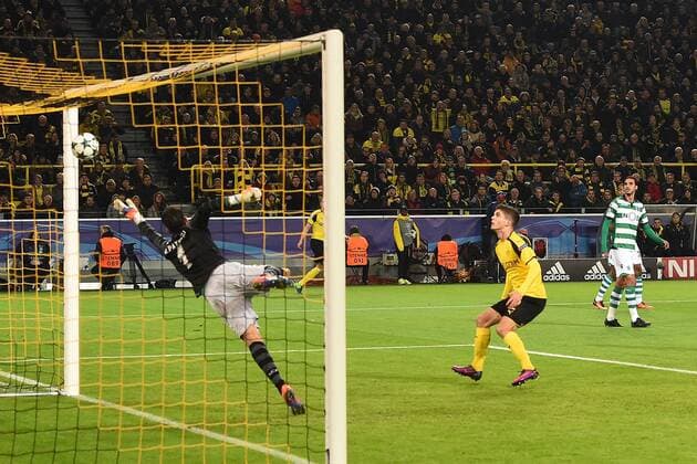 Fußball Champions League Gruppenphase 4. Spieltag Borussia Dortmund - Sporting Lissabon am 02.11.2016 im Signal Iduna Park in Dortmund Tor zum 1:0 durch Adrian Ramos ( Dortmund ) xRx