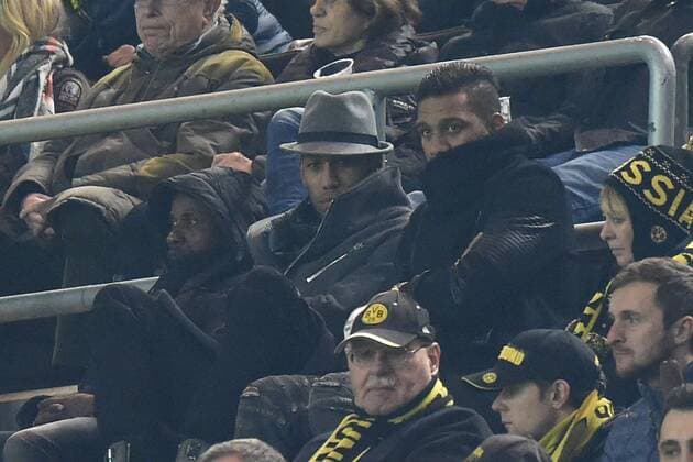 Fußball Champions League Gruppenphase 4. Spieltag Borussia Dortmund - Sporting Lissabon am 02.11.2016 im Signal Iduna Park in Dortmund Pierre-Emerick Aubameyang ( Dortmund ) auf der Tribüne xRx