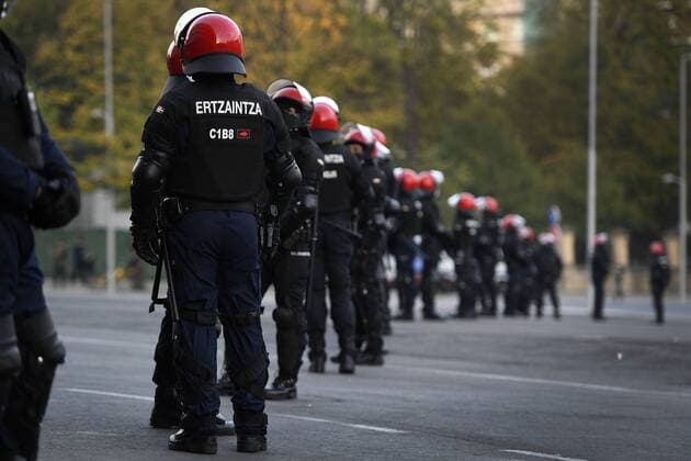 Illustration picture shows police before the start of the soccer game between Spanish Club Athletic Bilbao and Belgian team KRC Genk in Bilbao, Spain, Thursday 03 November 2016, the fourth game of the group stage of the Europa League competition in Group F. YORICKxJANSENS  x04971565x