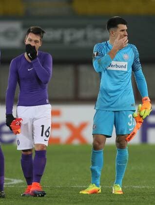 SOCCER - EL, A.Wien vs Roma VIENNA,AUSTRIA,03.NOV.16 - SOCCER - UEFA Europa League, group stage, FK Austria Wien vs AS Roma. Image shows the disappointment of Dominik Prokop and Osman Hadzikic (A.Wien). GEPAxpictures xMarioxKneisl