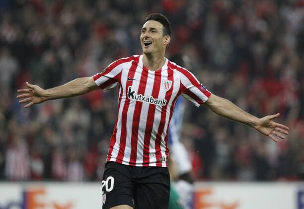 DAVID S. BUSTAMANTE 03 11 2016 BILBAO PAIS VASCO Partido de la 4 Jornada de la Fase de Grupos de la Uefa Europa League entre el Athletic de Bilbao y el KRC Genk en el Estadio de San Mames. Celebracion del cuarto gol de Aritz Aduriz FC Sevilla vs Dynamo Kiew - Football Champions League  xDAVIDxS.xBUSTAMANTEx xx