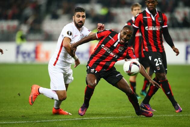 SOCCER - EL, Nice vs RBS NICE,FRANCE,03.NOV.16 - SOCCER - UEFA Europa League, group stage, OGC Nice vs Red Bull Salzburg. Image shows Munas Dabbur (RBS) and Ricardo (Nice). GEPAxpictures xFelixxRoittner