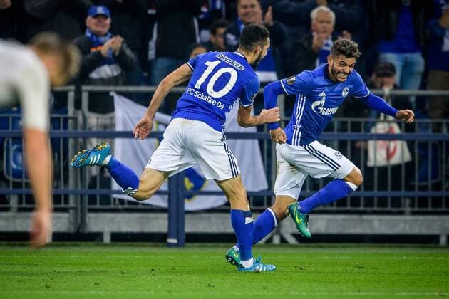 Nabil Bentaleb (FC Schalke 04 10) und Junior Caicara (FC Schalke 04 3) beim Torjubel nach dem Treffer zum 1:0 beim Europa League Spiel zwischen FC Schalke 04 vs FC Krasnodar am 03.11.2016 Gelsenkirchen Copyright: xSchuelerx xEibnerx-xPressefotox