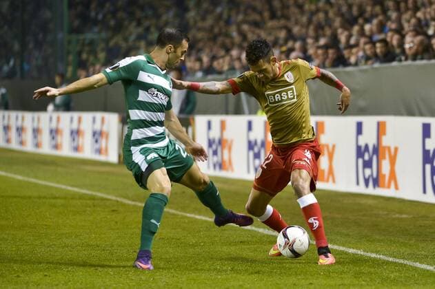 Panathinaikos defender Giandomenico Mesto and Standard s Junior Edmilson pictured during a soccer game between Greek club Panathinaikos F.C. and Belgian team Standard de Liege in Athens, Greece, Thursday 03 November 2016, the fourth game of the group stage of the Europa League competition in Group G. NICOLASxLAMBERT  x04971962x