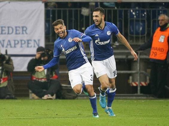 03.11.2016, Fussball UEFA Europa League, 2016 17, 4. Spieltag, FC Schalke 04 - FK Krasnodar, ubel Junior Caicara (Schalke 04), li., und Nabil Bentaleb (Schalke 04)