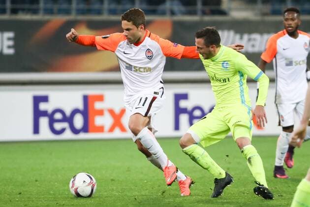 Shakhtar Donetsk s midfielder Marlos and Gent s Danijel Milicevic fight for the ball during a soccer game between Belgian team KAA Gent and Ukrainian club FC Shakhtar Donetsk, in Gent Thursday 03 November 2016, the fourth match of the group stage of the Europa League competition in Group H. KURTxDESPLENTER  x04972011x
