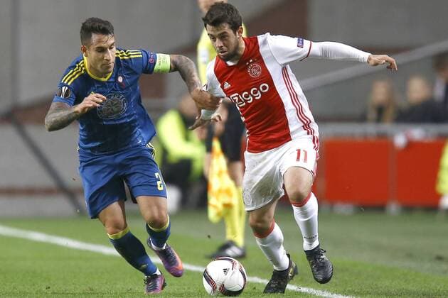(l-r) Hugo Mallo of Celta de Vigo, Amin Younes of Ajax Amsterdamduring the UEFA Europa League group G match between Ajax Amsterdam and Celta de Vigo at the Amsterdam Arena on November 3, 2016 in Amsterdam, The Netherlands Ajax v Celta de Vigo UEFA Europa League 2016 2017 xVIxxIVx 6517320