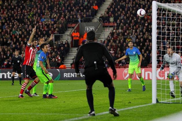 Football - 2016 2017 UEFA Europa League - Group K: Southampton vs Inter Milan Southampton s Charlie Austin starts to celebrate as Yuto Nagatomo of Inter Milan put through his own goal to give Southampton the lead at St Mary s Stadium Southampton England COLORSPORT SHAUN BOGGUST 