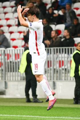 SOCCER - EL, Nice vs RBS NICE,FRANCE,03.NOV.16 - SOCCER - UEFA Europa League, group stage, OGC Nice vs Red Bull Salzburg. Image shows the rejoicing of Hee Chan Hwang (RBS). GEPAxpictures xFelixxRoittner