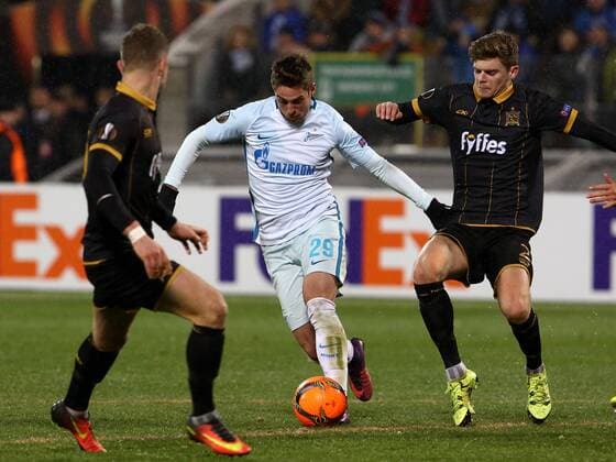 November 03, Russia, St. Petersburg. UEFA Europa League 2016 17- FC Zenit vs FC Dundalk. Player of FC Zenit Robert Mak (29 in white). AlexanderxKulebyakin 