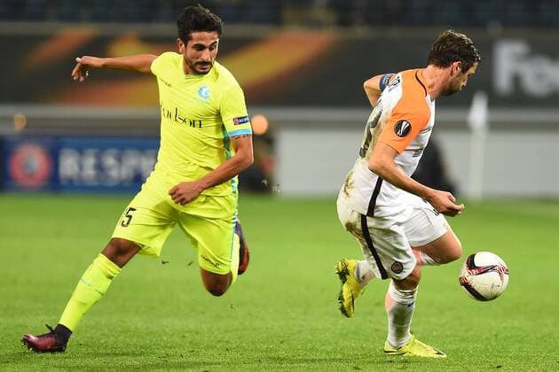 GENT, BELGIUM - NOVEMBER 03 : Kenneth Saief midfielder of KAA Gent and Dario Srna defender of Shakhtar Donetsk during the UEFA Europa League match between KAA Gent and FC Shakhtar Donetsk in the Ghelamco Arena stadium on NOVEMBER 03, 2016 in Ghent, Belgium, 16 10 2016 FOOTBALL : La Gantoise v FC Shakhtar Donetsk - Uefa Europa League - 03 11 2016 PHOTONEWS PANORAMIC 