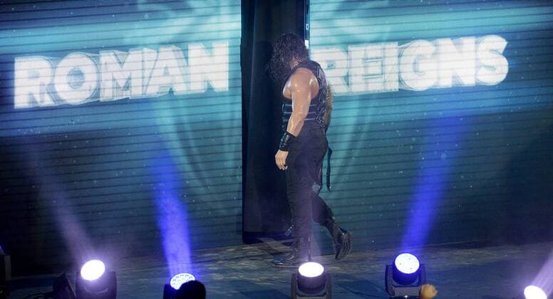 03.11.2016, xfux, Wrestling, WWE LIVE Muenchen 2016, emspor emonline , v.l. Roman Reigns Muenchen