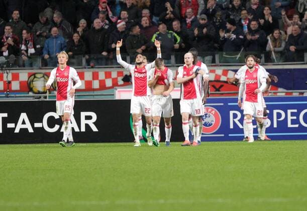 03.11.2016. Amsterdam ArenA, Amsterdam, Netherlands. Celebration Goal H.Ziyech (Ajax Amsterdam) during the champions league match against Ajax Amsterdam v Celta Vigo Arena stadium Amsterdam,Netherlands xLaurentxLairysx  ActionPlus11807234