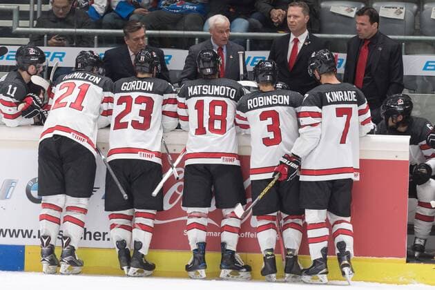 Im Bild Trainer von Kanada Dave KING, Co-Trainer von Kanada Mike STEWART während der Timeout xmfx