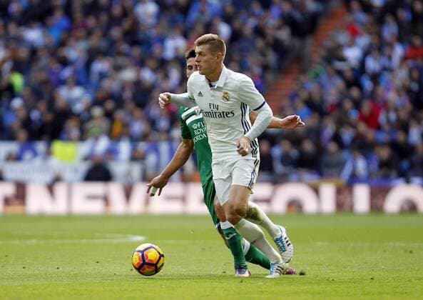 Partido de futbol entre el Real Madrid y Leganes del campeonato espanol de Liga 2016 2017 celebrado en el estadio Santiago Bernabeu, en Madrid 6 11 2016. Football match between Real Madrid and Leganes of the 2016 2017 Spanish League, held at the Santiago Bernabeu stadium, in Madrid November 11, 2016. Photo by J. Luis Cuesta 261 Cordon Press. Toni Kroos Cordon Press Cordon Press  xJosexLuisxCuestax xx