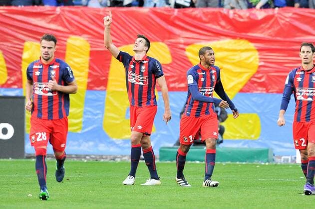 26 IVAN SANTINI (caen) - 18 Jordan ADEOTI (caen) - Fussball Frankreich, Ligue 1, SM Caen vs. OGC Nice - 06 11 2016 FEP Panoramic 
