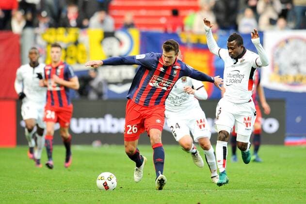 06 JEAN MICHAEL SERI (nice) - 26 IVAN SANTINI (caen) - Fussball Frankreich, Ligue 1, SM Caen vs. OGC Nice - 06 11 2016 FEP Panoramic 