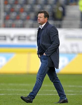 06.11.2016, Fussball 2.Bundesliga 2016 2017, 12.Spieltag, SV Sandhausen - TSV 1860 München, im Hardtwaldstadion in Sandhausen. Trainer Kosta Runjaic (TSV 1860 München) frustriert nach dem Spiel. 