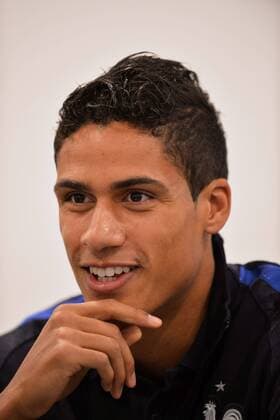 Fußball, Raphael Varane - PK Nationalteam Frankreich Raphael Varane FOOTBALL : PK - Nationalteam Frankreich - 07 11 2016 AnthonyBIBARD FEP Panoramic 