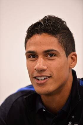 Fußball, Raphael Varane - PK Nationalteam Frankreich Raphael Varane FOOTBALL : PK - Nationalteam Frankreich - 07 11 2016 AnthonyBIBARD FEP Panoramic 