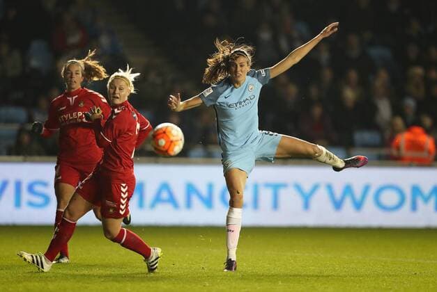 Jill Scott of Manchester City Women has a shot during the Women s Champions League last 16 tie, first leg between Manchester City Women and Brondby IF at the Academy Stadium. Photo credit should read: Lynne Cameron Sportimage EDITORIAL USE ONLY. No use with unauthorised audio, video, data, fixture lists, club league logos or live services. Online in-match use limited to 120 images, no video emulation. No use in betting, games or single club league player publications.