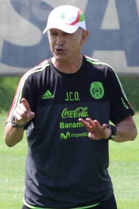 November 10, 2016 - Mexico - EUM20161110DEP02.JPG.CIUDAD DE MEXICO, SoccerFutbolMexico.- La seleccion mexicana de futbol debutara la noche de manana viernes 11 de noviembre en el Hexagonal Final rumbo a Rusia 2018, el Tri visitara a EU, en Columbus, cancha de la cual no ha obtenido una victoria en los ultimos ciclos mundialistas. En la imagen Juan Carlos Osorio, DT de Mexico.  - ZUMAu78 20161110 zaf u78 005