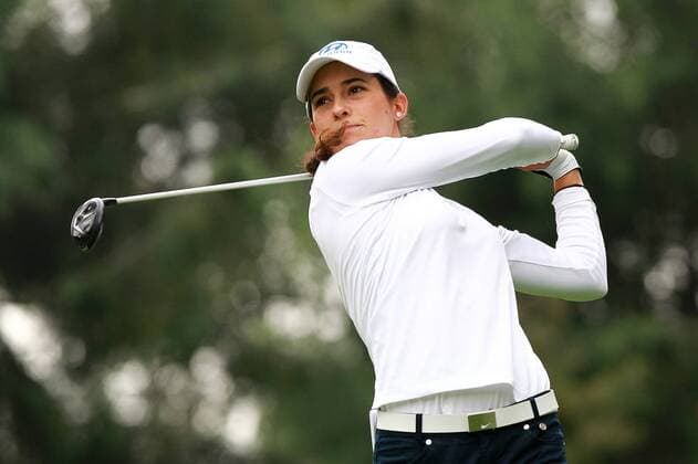 Mexican golfer Regina Plasencia in action during the first day of the Lorena Ochoa Invitational Tournament of the LPGA Golf Damen at the Golf Club of Mexico City, Mexico, 10 November 2016. LORENA OCHOA INVITATIONAL GOLF TOURNAMENT IN MEXICO CITY !ACHTUNG: NUR REDAKTIONELLE NUTZUNG!  MEX002 20161110-636144143412243922