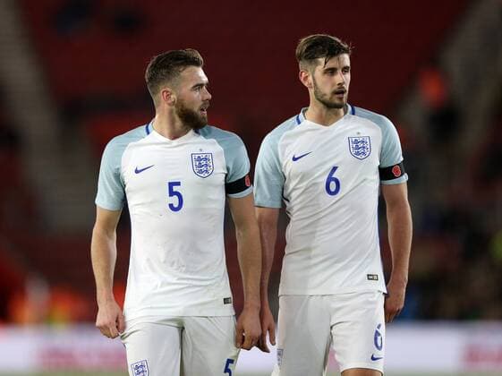 England s Callum Chambers and Jack Stephens during the Under 21 International Friendly Länderspiel match at the St Mary s Stadium, Southampton. Picture date November 10th, 2016 Pic David Klein Sportimage EDITORIAL USE ONLY. No use with unauthorised audio, video, data, fixture lists, club league logos or live services. Online in-match use limited to 120 images, no video emulation. No use in betting, games or single club league player publications.