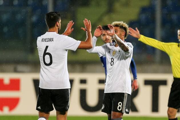 Fußball, WM Quali, San Marino - Deutschland l-r: Torjubel von Sami Khedira 6 (Deutschland) und Serge Gnabry 8 (Deutschland), San Marino vs. Deutschland, Fussball, WM-Qualifikation, 11.11.2016 , San Marino Copyright: xKolbert Eibner-Pressefotox EP_CKT