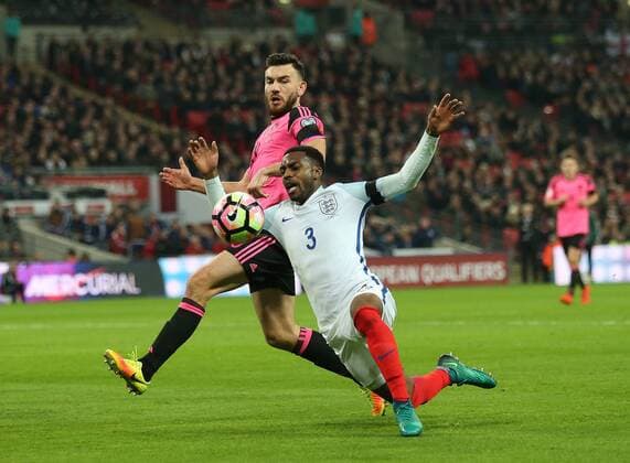 Danny Rose of England goes down in the box after he was clipped by Robert Snodgrass of Scotland during the FIFA World Cup WM Weltmeisterschaft Fussball Qualifying Group F match at Wembley Stadium, London. Picture date: November 11th, 2016. Pic David Klein Sportimage EDITORIAL USE ONLY. No use with unauthorised audio, video, data, fixture lists, club league logos or live services. Online in-match use limited to 120 images, no video emulation. No use in betting, games or single club league player publications.